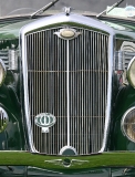  Wolseley 10/40 Series II. Behind this large grille, was a Morris 10/4 1292cc engine.